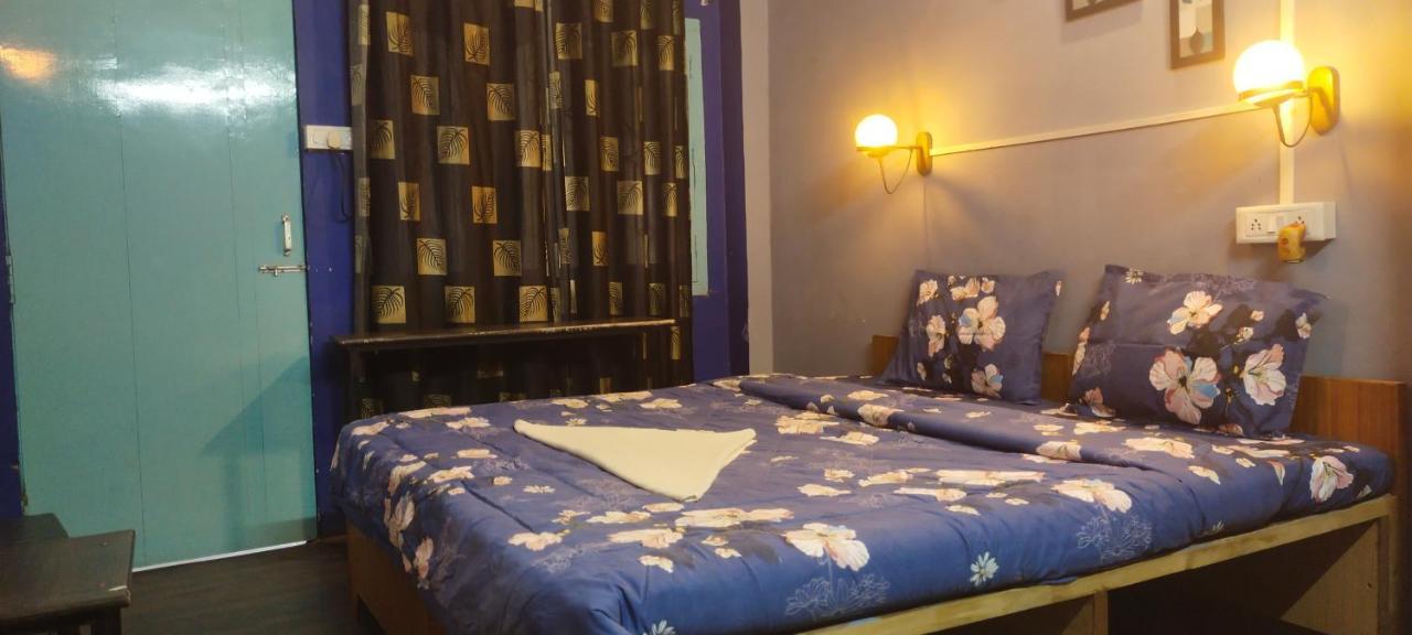 Banaras Rest House Варанаси Экстерьер фото